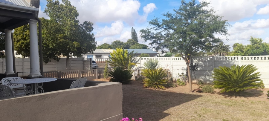 5 Bedroom Property for Sale in Moorreesburg Western Cape